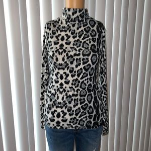 Black/White Cheetah Print Buffalo Long Sleeve Turtleneck